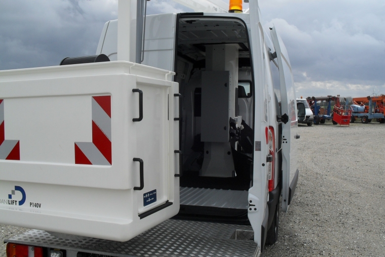 P140V - Van